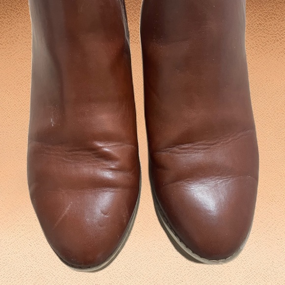 🤎 Universal Threads Ankle Bootie 9 - Picture 2 of 5